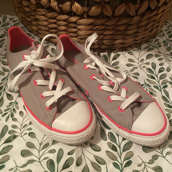 Like new Converse - Picture 2 of 4